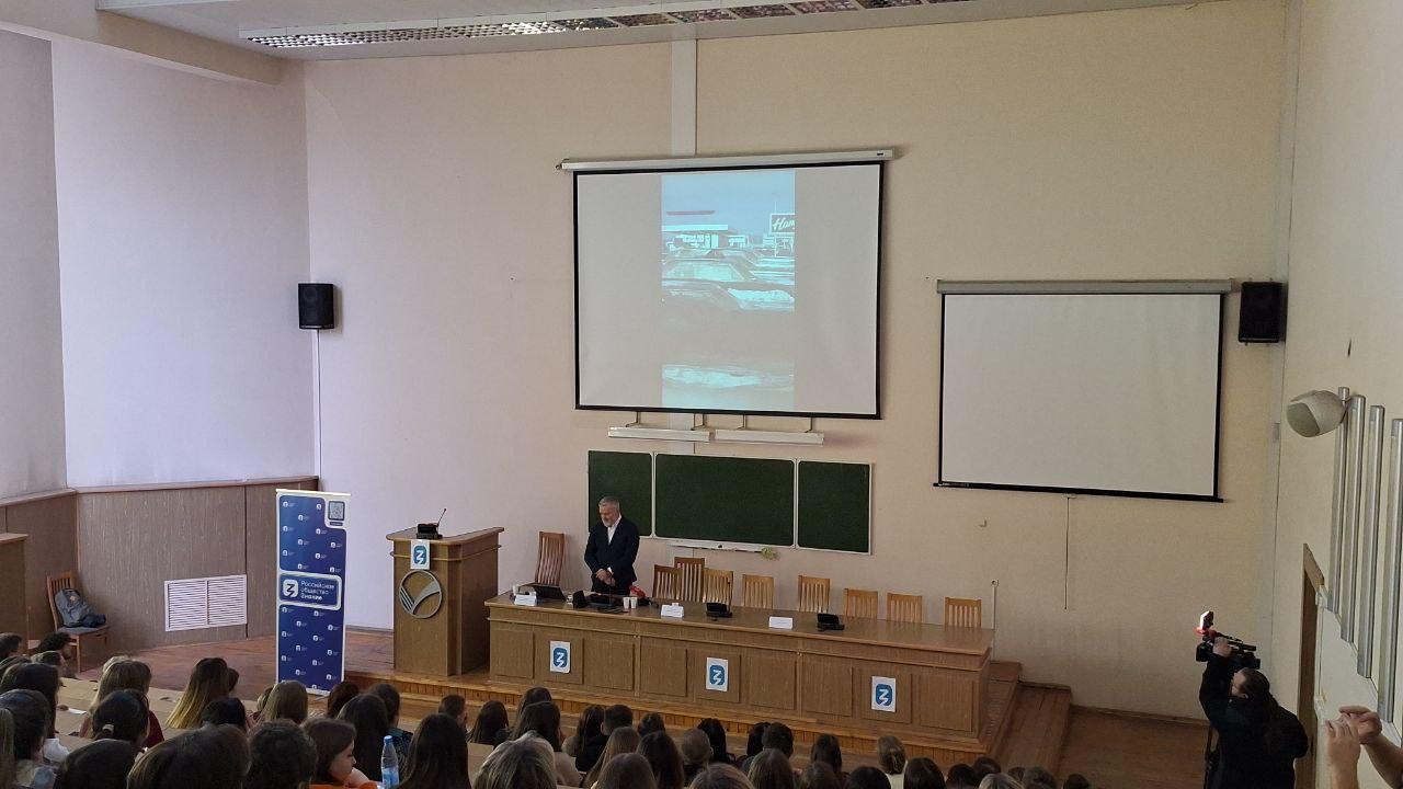 фото пресс-центра ОГУ им.т И.С. Тургенева